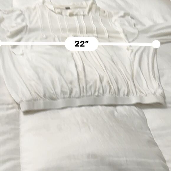 Romantic Free People Blousan Top with flutter neck and puff sleeves size small - Picture 14 of 15